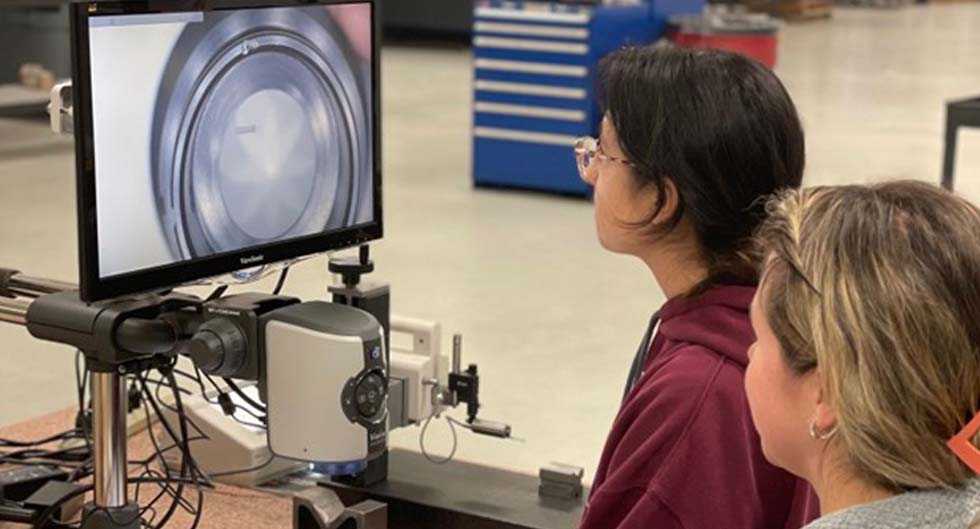 Gray Manufacturing Invests in Microscope Vision System (January 17, 2023)